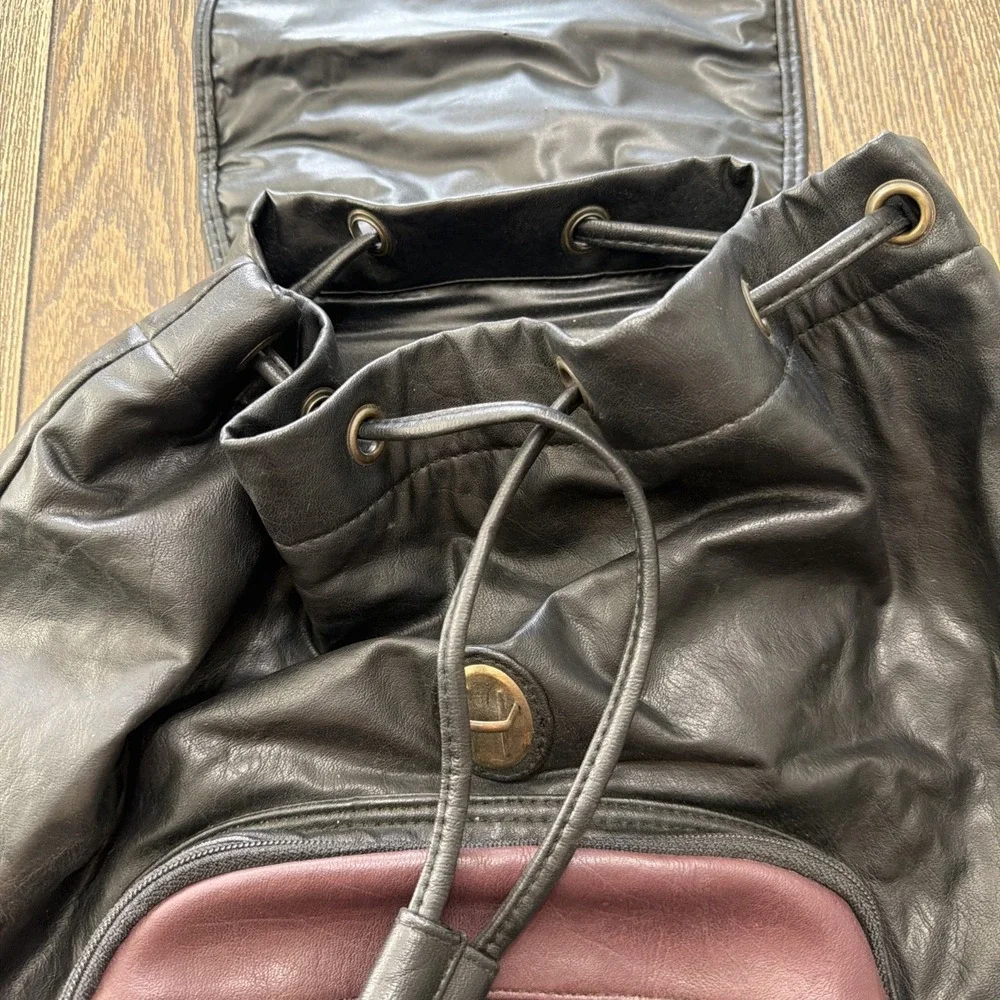 VTG Faux Leather Backpack Drawstring Closure With Flap Top Buckle Cedar woods